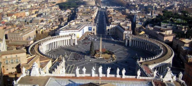 Découvrez la ville de Rome, la capitale de l’Italie et dans le passé celle de l’Empire romain Découvrez la ville de Rome, la capitale de l’Italie et dans le passé celle de l’Empire romain